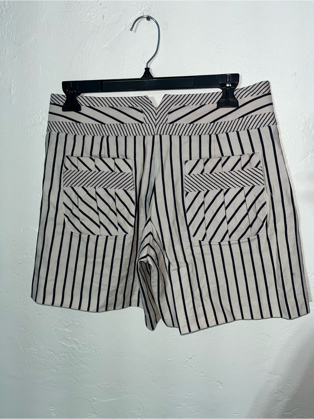 Linen Blend Eclectic Striped High-Waist Cotton Blend Shorts Black Cream Like New